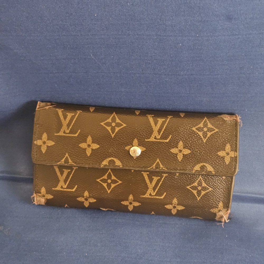 Louis Vuitton Monogram Long Wallet – Repair Project / As-Is